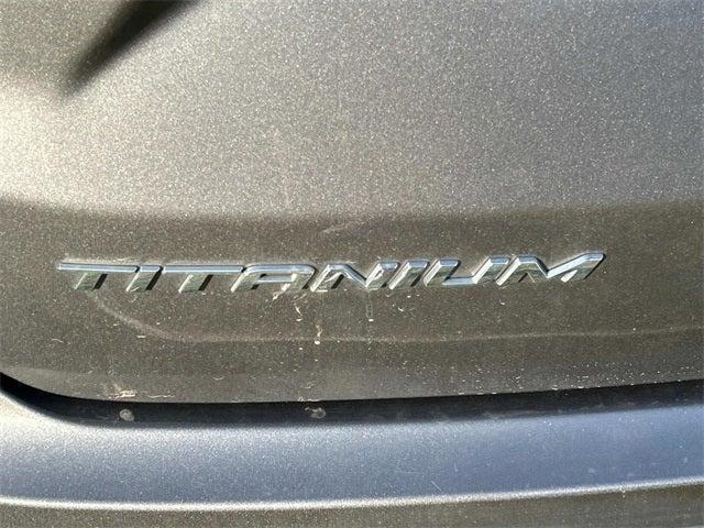 Photo of 2024 Gray Metallic Ford Edge