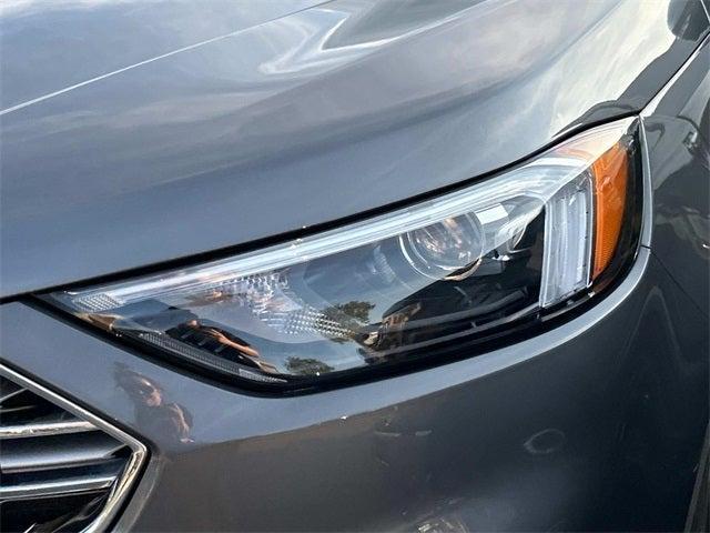 Photo of 2024 Gray Metallic Ford Edge