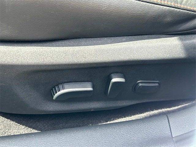 Photo of 2024 2t Gry Blk Roof Nissan Sentra