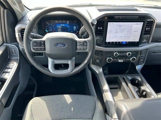 Photo of 2025 Oxford White Ford F-150