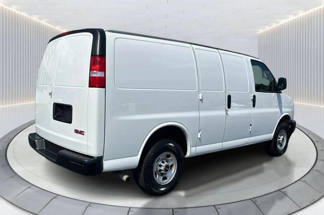 Photo of 2022 Summit White GMC Savana 2500