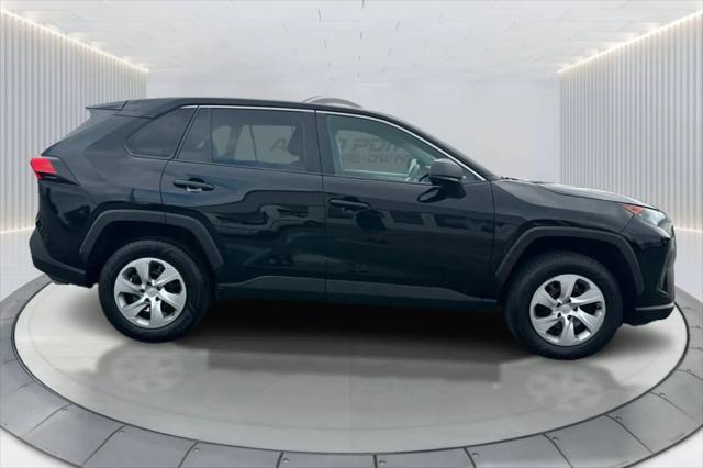 Photo of 2022 Midnight Black Metallic Toyota RAV4