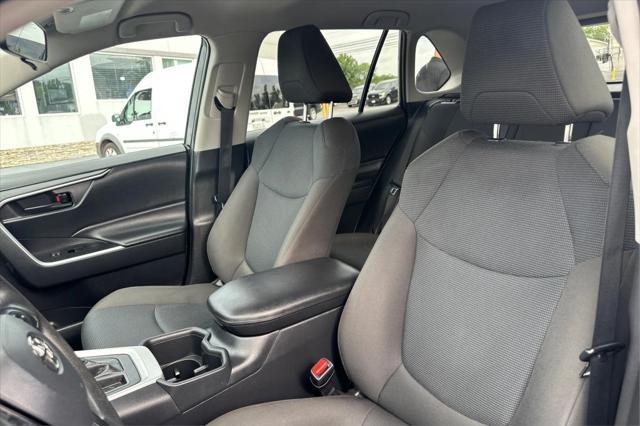 Photo of 2022 Midnight Black Metallic Toyota RAV4