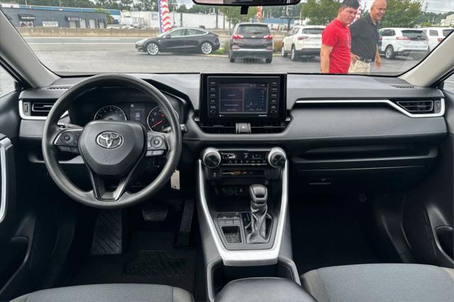 Photo of 2022 Midnight Black Metallic Toyota RAV4