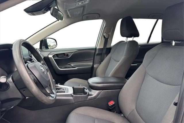 Photo of 2022 Midnight Black Metallic Toyota RAV4