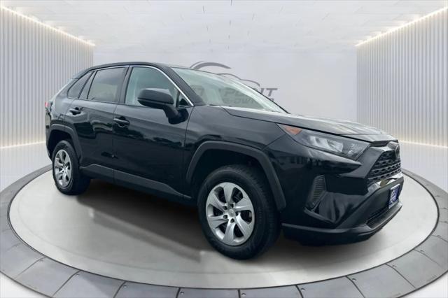 Photo of 2022 Midnight Black Metallic Toyota RAV4