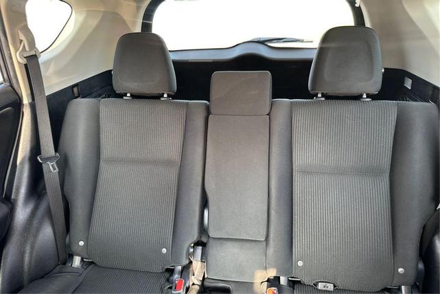 Photo of 2018 Magnetic Gray Metallic Toyota RAV4