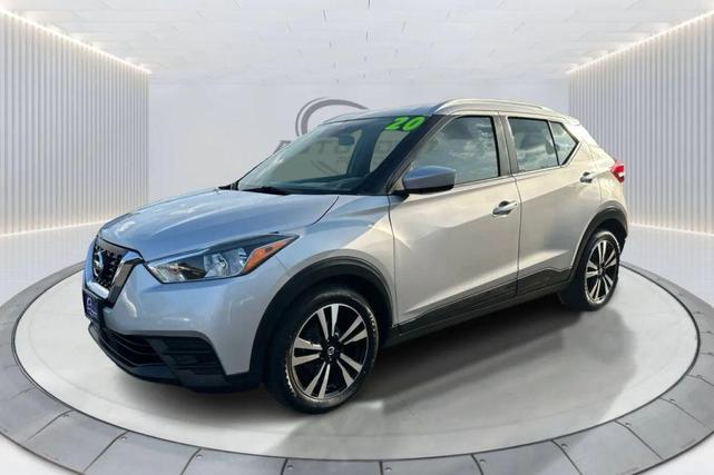Photo of 2020 Brilliant Silver Metallic Nissan Kicks