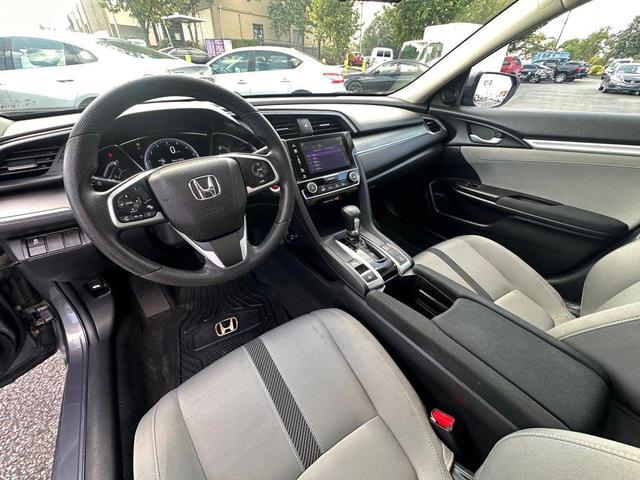 Photo of 2018 Gray Honda Civic