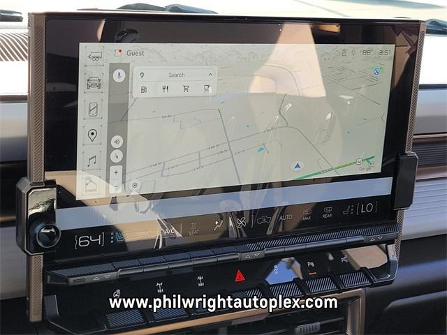 Photo of 2025 Interstellar White GMC HUMMER EV Pickup