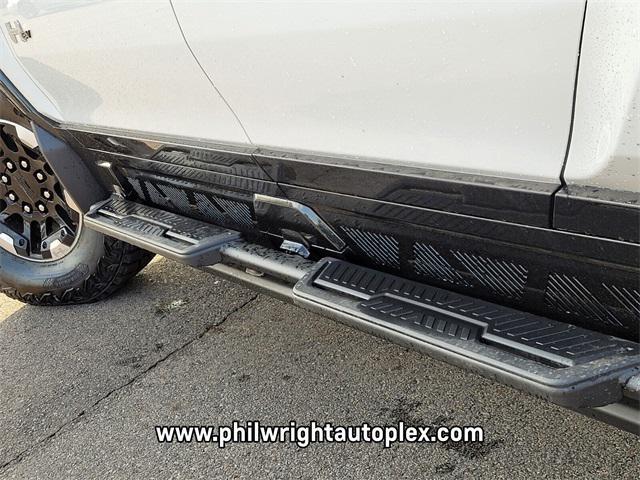 Photo of 2025 Interstellar White GMC HUMMER EV Pickup