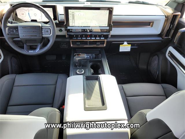 Photo of 2025 Interstellar White GMC HUMMER EV Pickup