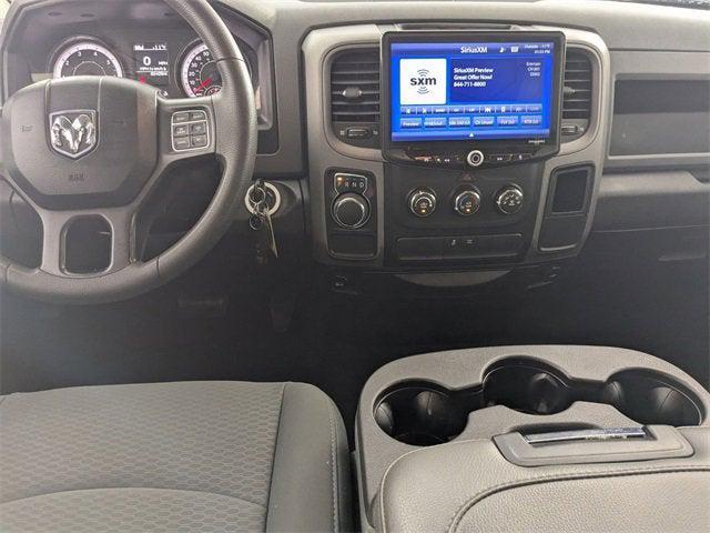 Photo of 2018 Bright Silver Metallic Clearcoat RAM 1500