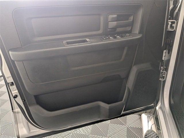 Photo of 2018 Bright Silver Metallic Clearcoat RAM 1500