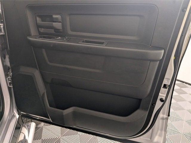 Photo of 2018 Bright Silver Metallic Clearcoat RAM 1500