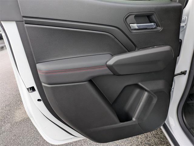 Photo of 2025 Summit White Chevrolet Colorado
