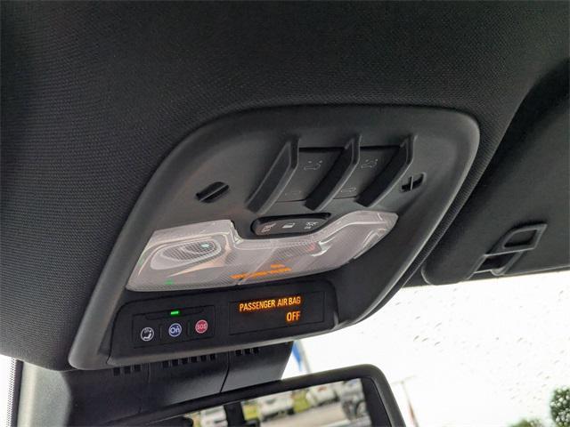 Photo of 2025 Summit White Chevrolet Colorado