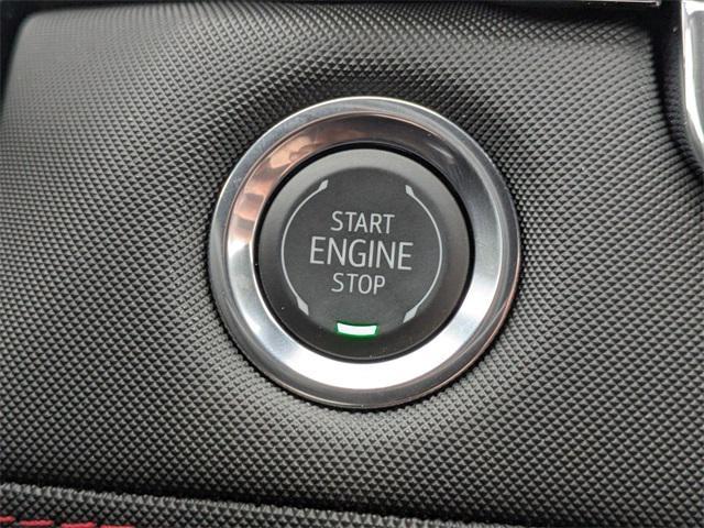 Photo of 2025 Summit White Chevrolet Colorado