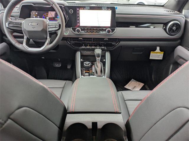 Photo of 2025 Summit White Chevrolet Colorado