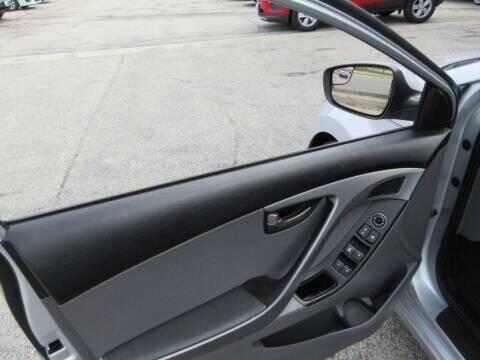 Photo of 2014 Radiant Silver Hyundai ELANTRA