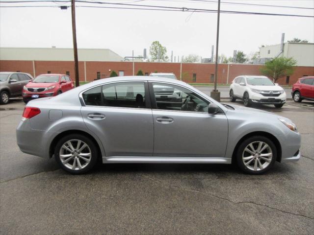 Photo of 2014 Ice Silver Metallic Subaru Legacy
