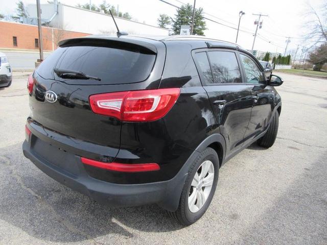 Photo of 2013 Black Cherry Kia Sportage