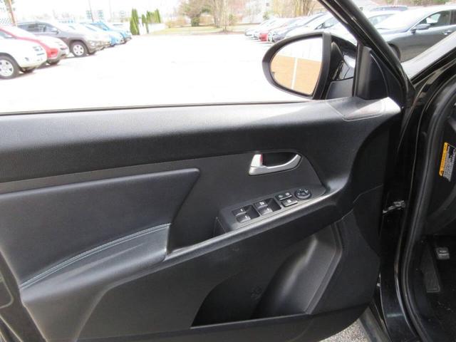 Photo of 2013 Black Cherry Kia Sportage