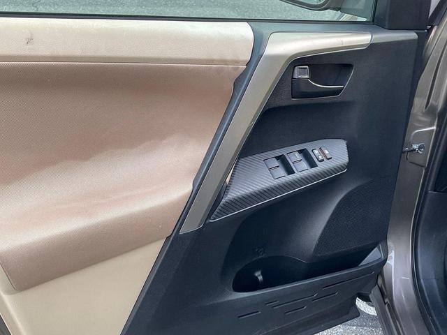Photo of 2013 Bronze Toyota RAV4