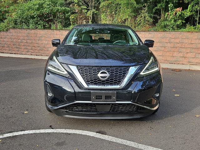 Photo of 2023 Black Nissan Murano
