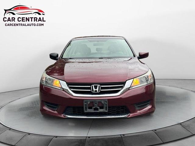 Photo of 2015 Basque Red Pearl II Honda Accord