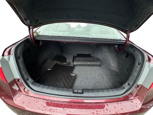 Photo of 2015 Basque Red Pearl II Honda Accord