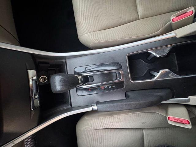 Photo of 2015 Basque Red Pearl II Honda Accord