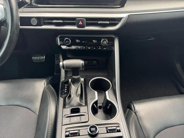Photo of 2022 Wolf Gray Kia K5