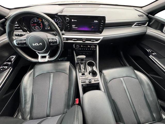 Photo of 2022 Wolf Gray Kia K5