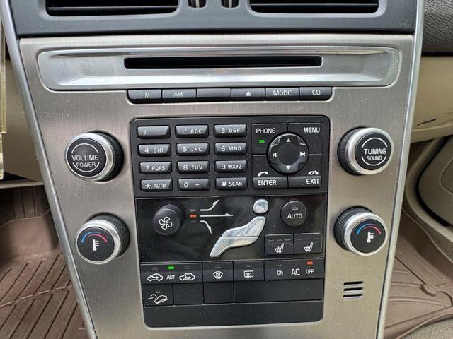 Photo of 2010 Barents Blue Metallic Volvo XC60