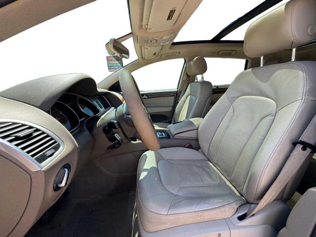 Photo of 2015 Blue Audi Q7