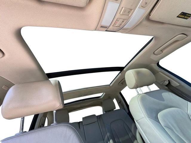 Photo of 2015 Blue Audi Q7