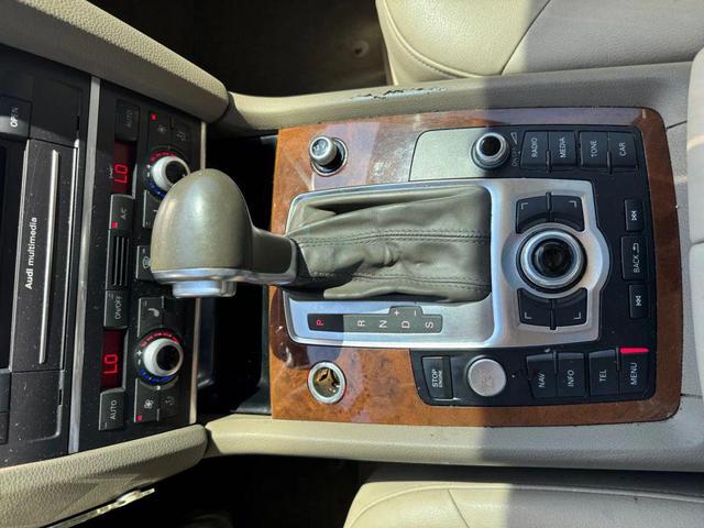 Photo of 2015 Blue Audi Q7