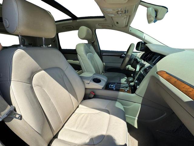 Photo of 2015 Blue Audi Q7
