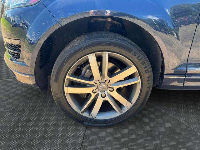 Photo of 2015 Blue Audi Q7