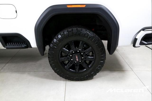 Photo of 2025 Summit White GMC Sierra 2500