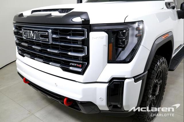 Photo of 2025 Summit White GMC Sierra 2500