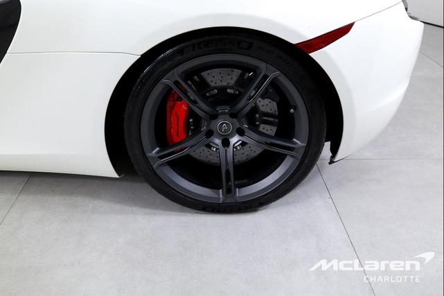 Photo of 2016 Pearl White McLaren 650S
