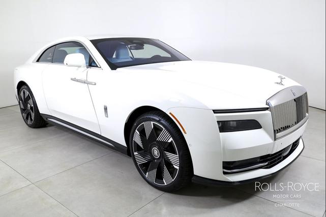 Photo of 2025 English White Rolls-Royce Spectre