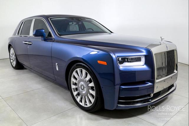 Photo of 2019 Blue Rolls-Royce Phantom