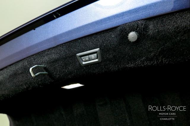 Photo of 2019 Blue Rolls-Royce Phantom