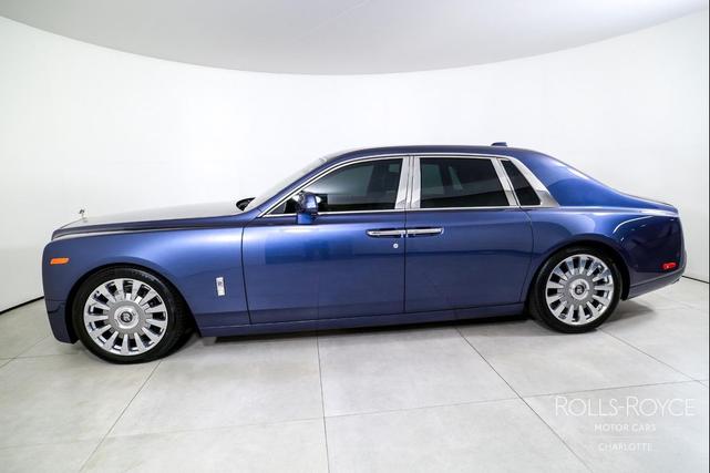 Photo of 2019 Blue Rolls-Royce Phantom