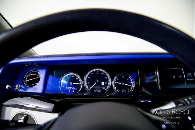 Photo of 2019 Blue Rolls-Royce Phantom