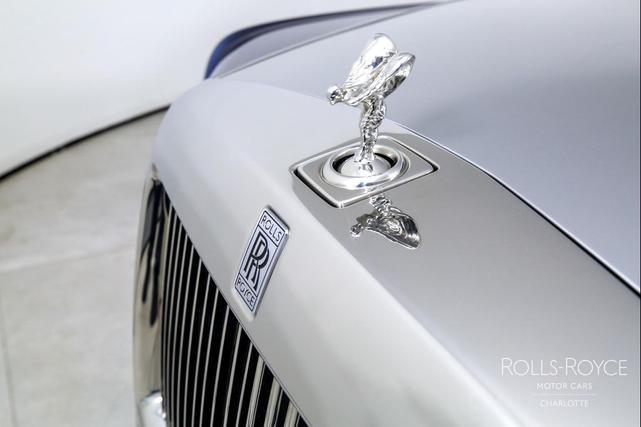 Photo of 2019 Blue Rolls-Royce Phantom
