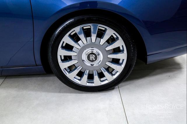 Photo of 2019 Blue Rolls-Royce Phantom